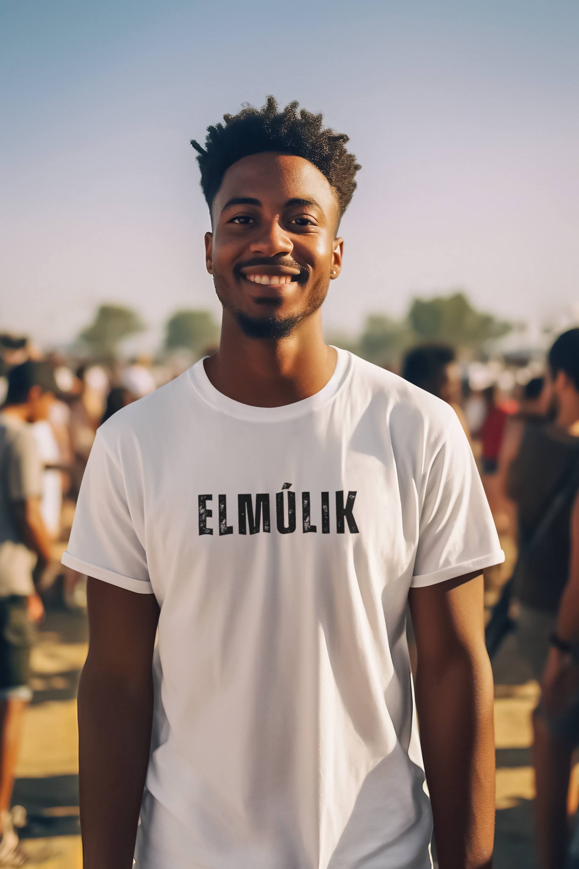 Elmúlik. Feliratos férfi pulóver és póló